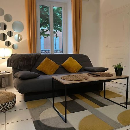 Apartament T2 Plein Centre Au 1Er Etage Avec Parking Prive Millau Zewnętrze zdjęcie