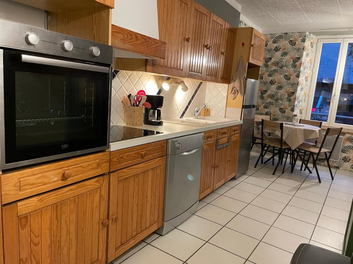 Apartament T2 Plein Centre Au 1Er Etage Avec Parking Prive Millau Zewnętrze zdjęcie