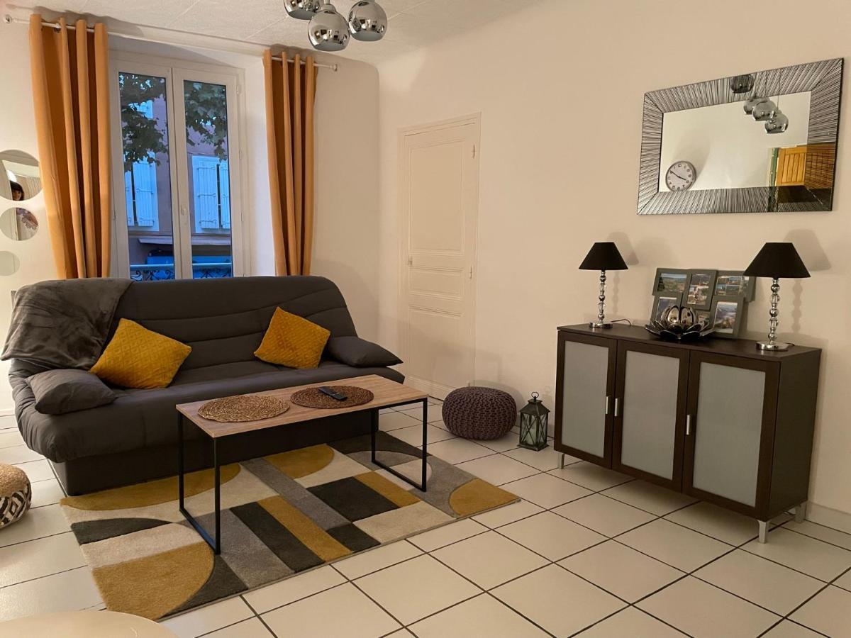 Apartament T2 Plein Centre Au 1Er Etage Avec Parking Prive Millau Zewnętrze zdjęcie