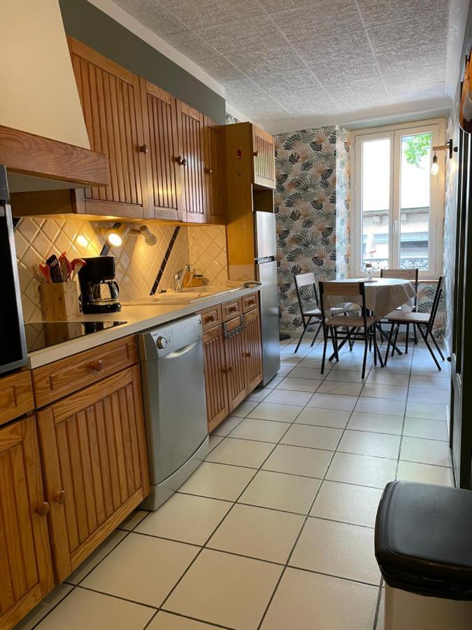 Apartament T2 Plein Centre Au 1Er Etage Avec Parking Prive Millau Zewnętrze zdjęcie