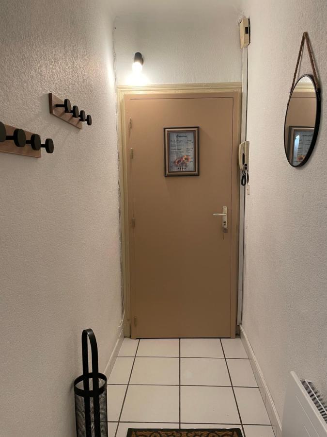 Apartament T2 Plein Centre Au 1Er Etage Avec Parking Prive Millau Zewnętrze zdjęcie