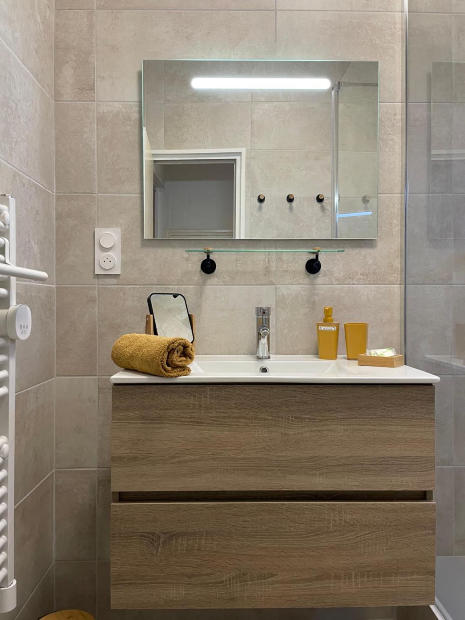 Apartament T2 Plein Centre Au 1Er Etage Avec Parking Prive Millau Zewnętrze zdjęcie